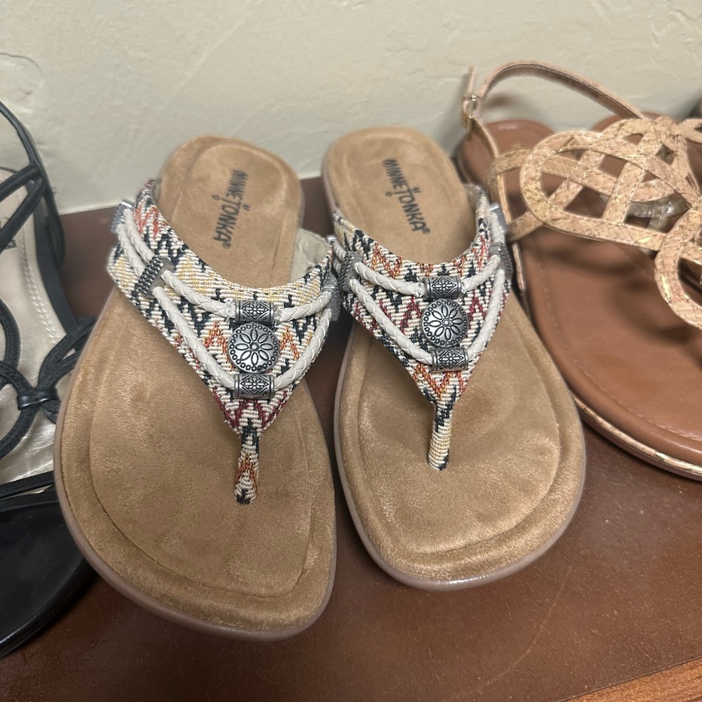 Minnetonka Women's Multicolor Beaded Sandals